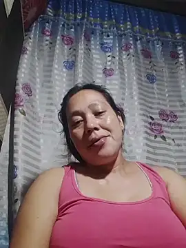 Snapshot of May_Bombs chatting on February 2026 07:43:02 AM May Bombs online show from February 2026 07:43:02 AM