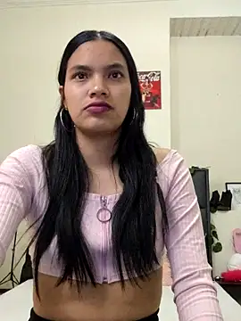 Snapshot of Julieta_Parker chatting on February 2026 02:43:02 PM Julieta Parker online show from February 2026 02:43:02 PM