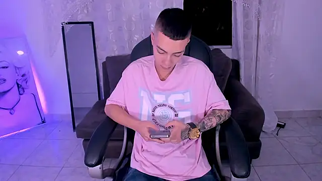 Dereck Boy  online show from April 2026 03:33:01 AM