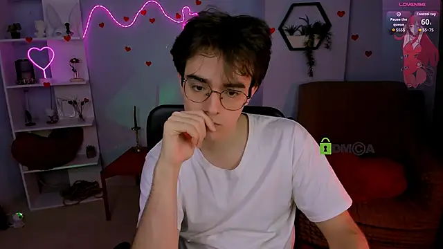 Snapshot of martin_neil chatting on February 2026 08:28:01 PM martin neil online show from February 2026 08:28:01 PM