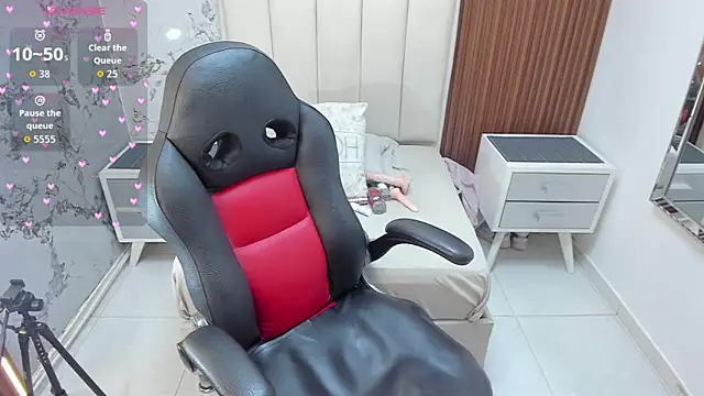 LISIEMARGOTH online show from March 2026 12:49:01 PM