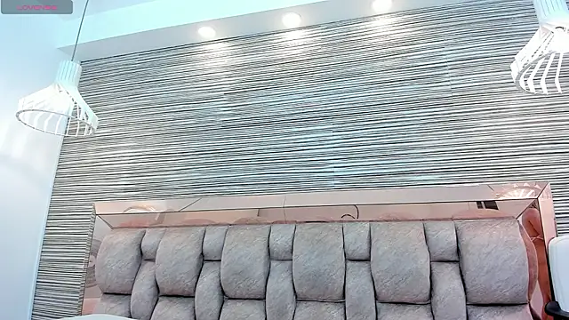 rossy roose online show from February 2026 07:12:01 PM