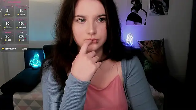 chloe dashh online show from February 2026 08:23:01 PM