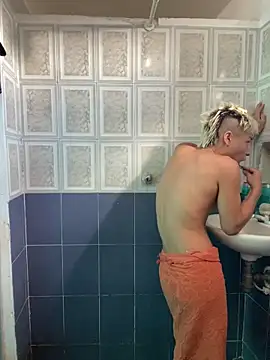 MaxyRyan online show from April 2026 01:17:02 PM