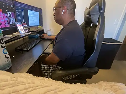 austincummings online show from May 2026 09:12:01 PM