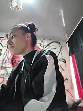 Snapshot of CharlotteKravizz chatting on February 2026 07:57:02 PM CharlotteKravizz online show from February 2026 07:57:02 PM