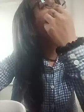 Snapshot of Maggyx chatting on February 2026 01:22:02 PM Maggyx online show from February 2026 01:22:02 PM