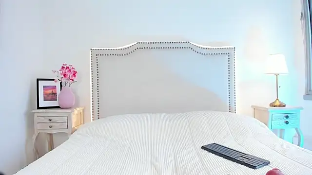 Snapshot of Charlote_Harper chatting on February 2026 06:26:01 PM Charlote Harper online show from February 2026 06:26:01 PM