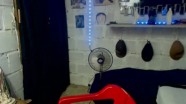 Snapshot of paul-mendezx chatting on February 2026 07:08:01 PM paul-mendezx online show from February 2026 07:08:01 PM