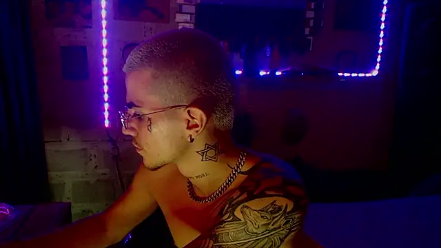 Snapshot of paul-mendezx chatting on February 2026 05:39:02 AM paul-mendezx online show from February 2026 05:39:02 AM