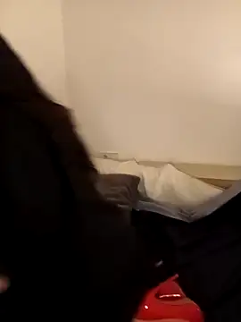 Snapshot of ladiabla66 chatting on April 2026 01:27:02 AM ladiabla66 online show from April 2026 01:27:02 AM