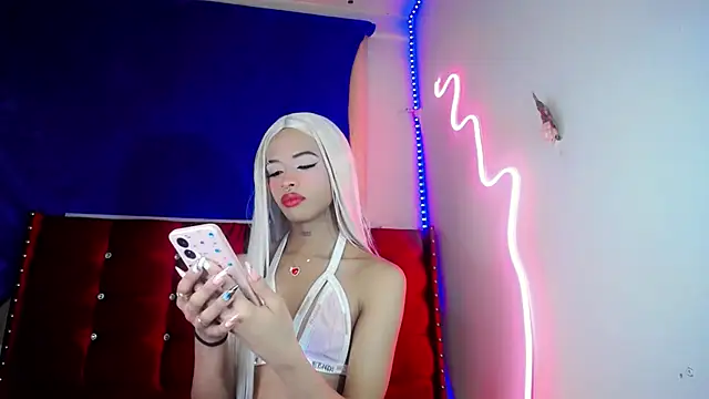 DahliaGill online show from April 2026 12:43:02 AM