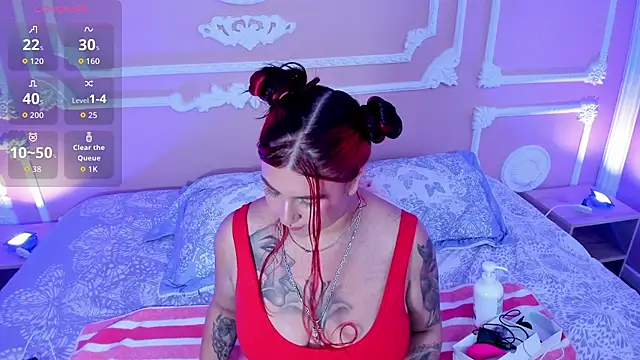 Snapshot of SusiWild chatting on February 2026 03:48:02 AM SusiWild online show from February 2026 03:48:02 AM