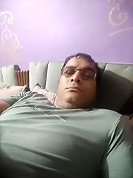 Snapshot of indiandesivillegeboy chatting on June 2026 05:46:01 AM indiandesivillegeboy online show from June 2026 05:46:01 AM