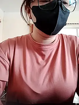 LiilyZi online show from March 2026 01:44:01 AM