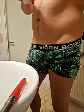 Snapshot of Tommyzzzzzz chatting on February 2026 05:06:02 AM Tommyzzzzzz online show from February 2026 05:06:02 AM