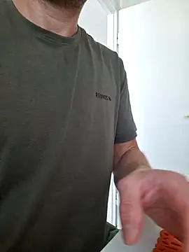 Snapshot of Tommyzzzzzz chatting on July 2026 09:19:02 AM Tommyzzzzzz online show from July 2026 09:19:02 AM