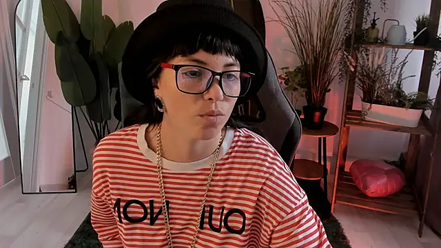 Snapshot of NeoGeisha chatting on July 2026 03:45:02 AM NeoGeisha online show from July 2026 03:45:02 AM