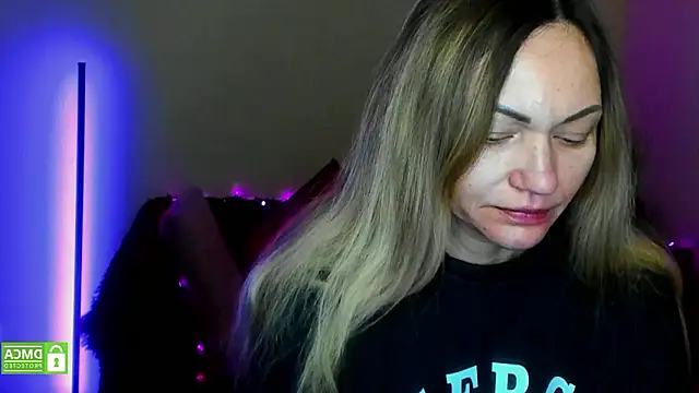 Snapshot of BlondMikey22 chatting on February 2026 06:30:02 AM BlondMikey22 online show from February 2026 06:30:02 AM