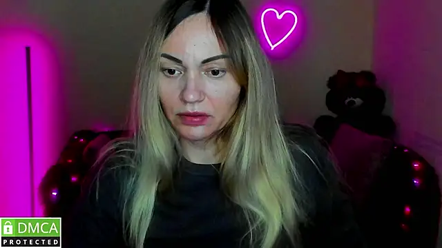 Snapshot of BlondMikey22 chatting on February 2026 06:28:01 PM BlondMikey22 online show from February 2026 06:28:01 PM