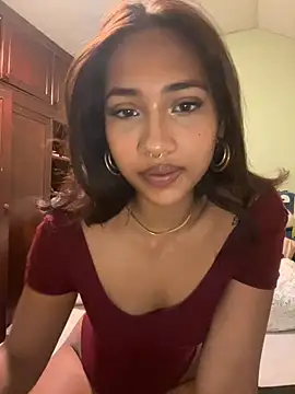 Snapshot of lyla_luv chatting on March 2026 09:56:02 PM lyla luv online show from March 2026 09:56:02 PM