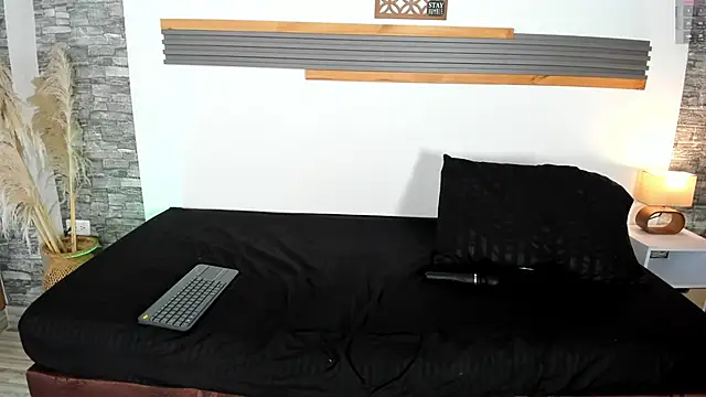 Lia James  online show from March 2026 02:03:02 PM