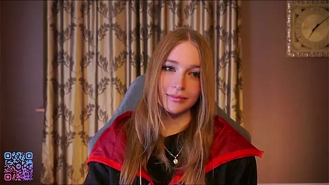 RowenaIanniello online show from March 2026 04:35:01 PM