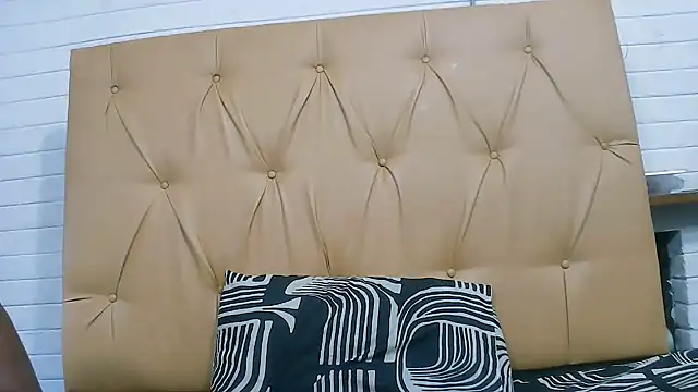 Snapshot of Ladyxx21 chatting on February 2026 04:52:02 AM Ladyxx21 online show from February 2026 04:52:02 AM