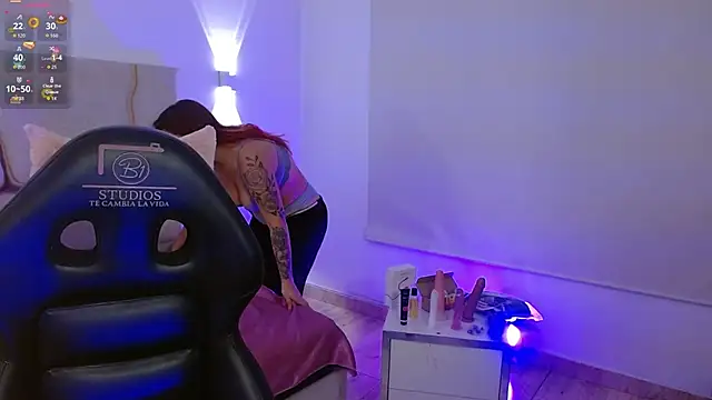 Snapshot of Sashaa_tay chatting on February 2026 07:15:02 PM Sashaa tay online show from February 2026 07:15:02 PM