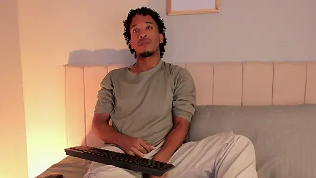 Brandon hairy  online show from February 2026 04:57:02 PM