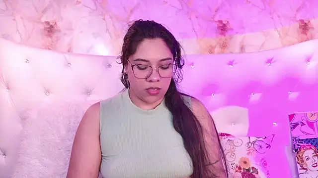 SasshaSpicy online show from April 2026 01:33:02 PM