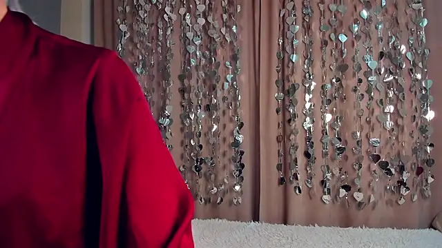 GoldenLenarz online show from February 2026 11:09:02 AM