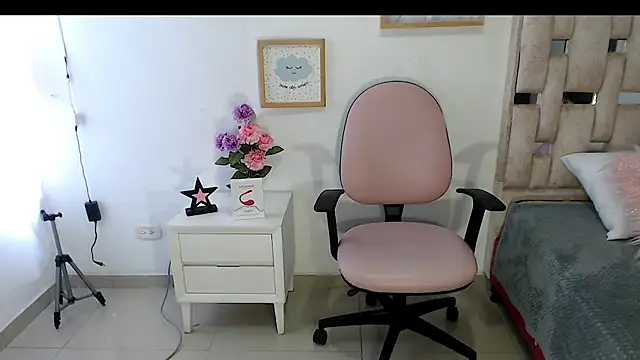 Snapshot of Aantoniaa_brown27 chatting on February 2026 02:27:02 PM Aantoniaa brown27 online show from February 2026 02:27:02 PM