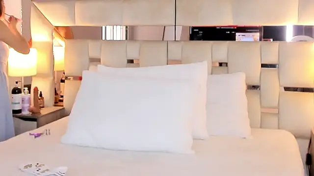 EloiseClairmont online show from March 2026 07:53:02 PM