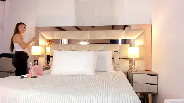 EloiseClairmont online show from March 2026 07:42:01 PM