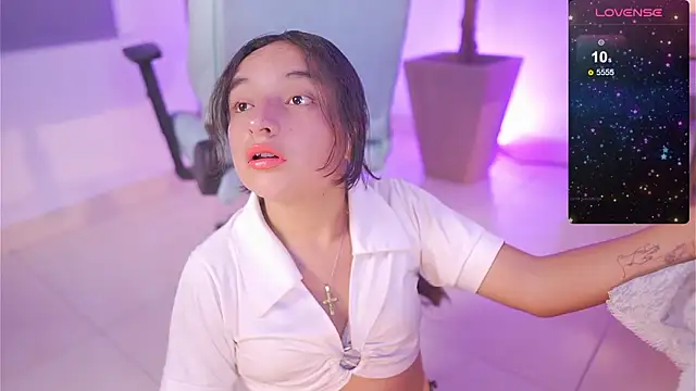  emily jonexs online show from February 2026 05:36:01 PM