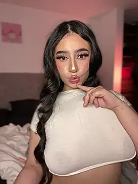 Snapshot of Sofiia_Vegaa chatting on February 2026 12:58:02 AM Sofiia Vegaa online show from February 2026 12:58:02 AM