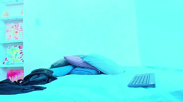 Rebeccamitchell online show from April 2026 01:38:02 PM