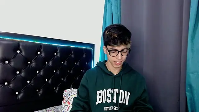 Snapshot of gabriel_x18 chatting on February 2026 05:29:01 AM gabriel x18 online show from February 2026 05:29:01 AM