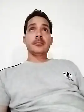 Snapshot of Santiago_vnz chatting on February 2026 04:27:02 AM Santiago vnz online show from February 2026 04:27:02 AM