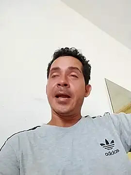 Snapshot of Santiago_vnz chatting on February 2026 03:10:01 PM Santiago vnz online show from February 2026 03:10:01 PM