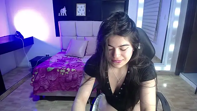 Snapshot of Katia_pretty_x chatting on February 2026 03:33:01 AM Katia pretty x online show from February 2026 03:33:01 AM