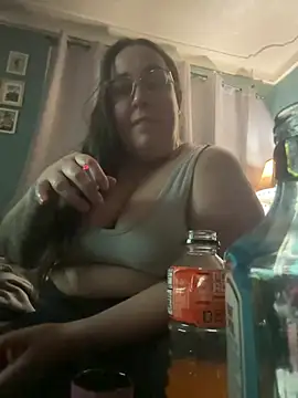 Snapshot of kayleighgirl chatting on May 2026 06:07:02 AM kayleighgirl online show from May 2026 06:07:02 AM