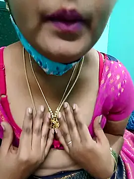 Snapshot of Tamilkannadacouple chatting on February 2026 05:20:02 PM Tamilkannadacouple online show from February 2026 05:20:02 PM