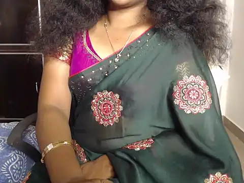 Snapshot of VixenNandhu chatting on April 2026 07:04:01 PM VixenNandhu online show from April 2026 07:04:01 PM