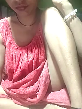 Snapshot of Sweet-runi chatting on April 2026 04:56:02 PM Sweet-runi online show from April 2026 04:56:02 PM