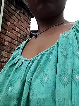Snapshot of Sweet-runi chatting on July 2026 03:31:02 AM Sweet-runi online show from July 2026 03:31:02 AM