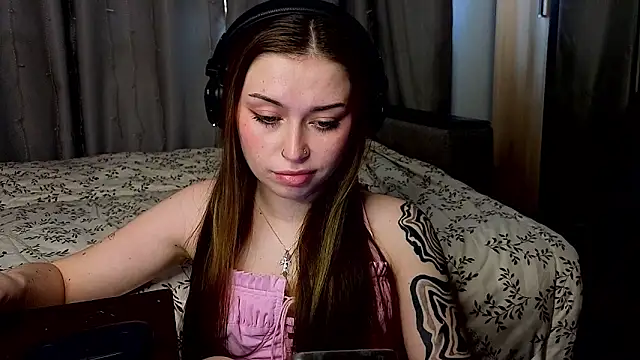 Snapshot of bellarison chatting on June 2026 09:58:01 AM bellarison online show from June 2026 09:58:01 AM