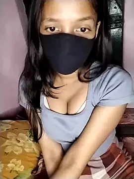 Naina-hott online show from April 2026 07:26:02 PM