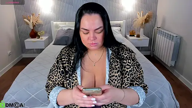 Snapshot of adele_crown chatting on February 2026 01:23:01 AM adele crown online show from February 2026 01:23:01 AM